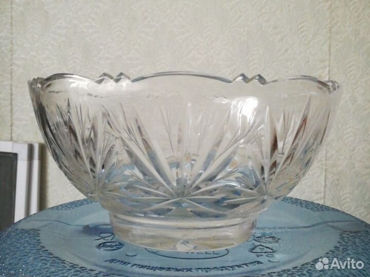 Хрустальная ваза