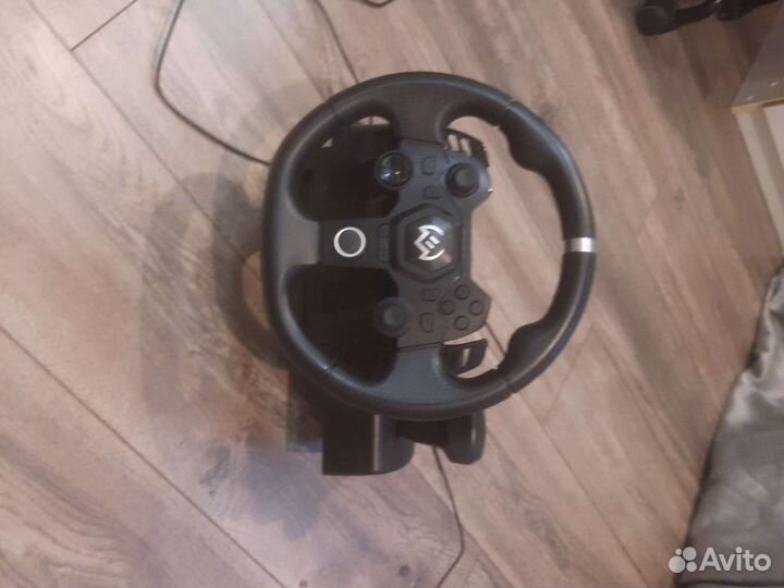Руль от компании sven, модель GC-W900