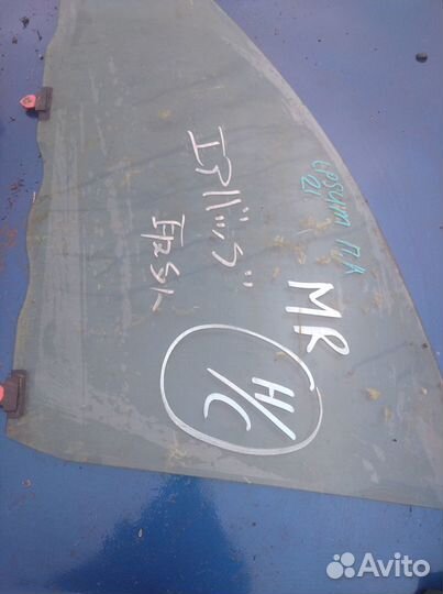 Переднее левое стекло тойота ипсум 21