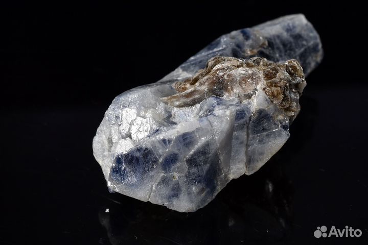 Красивый кристалл Зональный корунд. Лот №1179