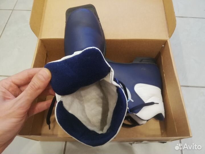 Лыжные ботинки 43-44 классические