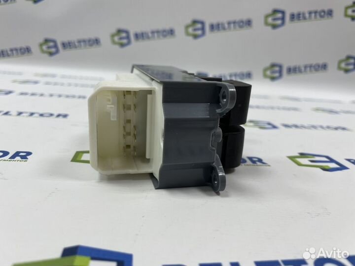 Блок управления стеклоподъемниками 848200D100