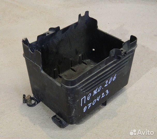 Полка аккумулятора Peugeot 206