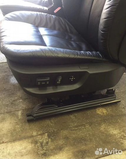 Передние сидения бмв 5 е39 Кожа