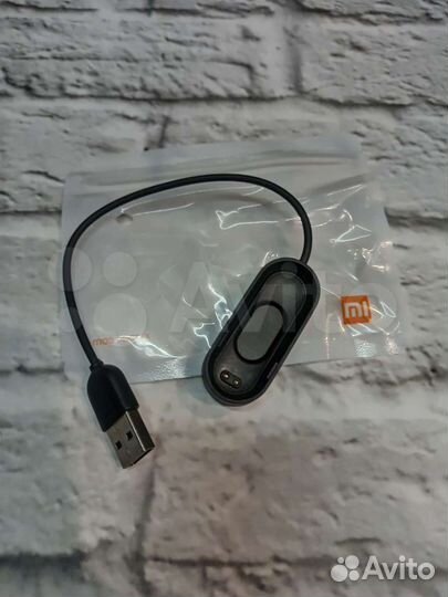 Новая зарядка для фитнес часов Xiaomi Mi Band 4