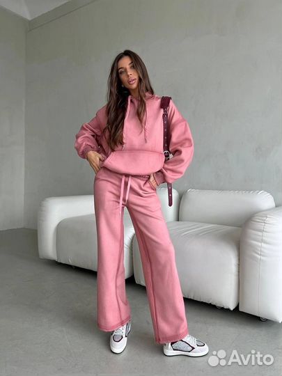 Костюм спортивный