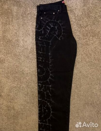 Джинсы supreme