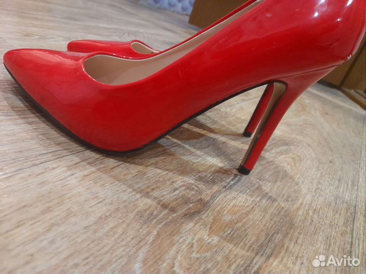 Туфли женские 39 размер