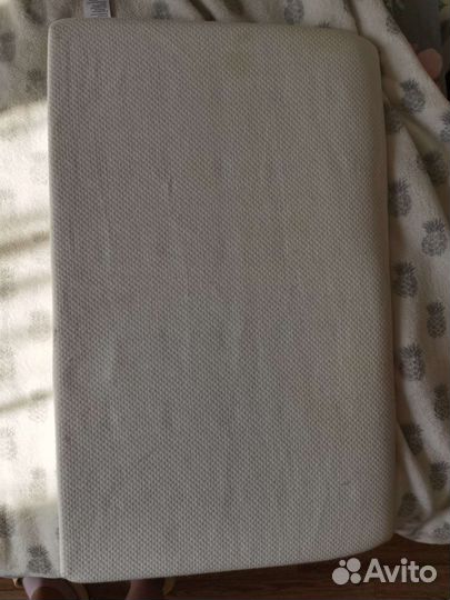 Позиционер для новорожденных в кроватку