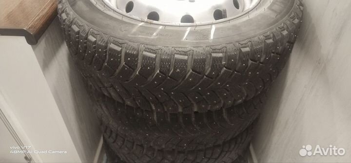 Зимние шины с дисками 185/65 r15 бу