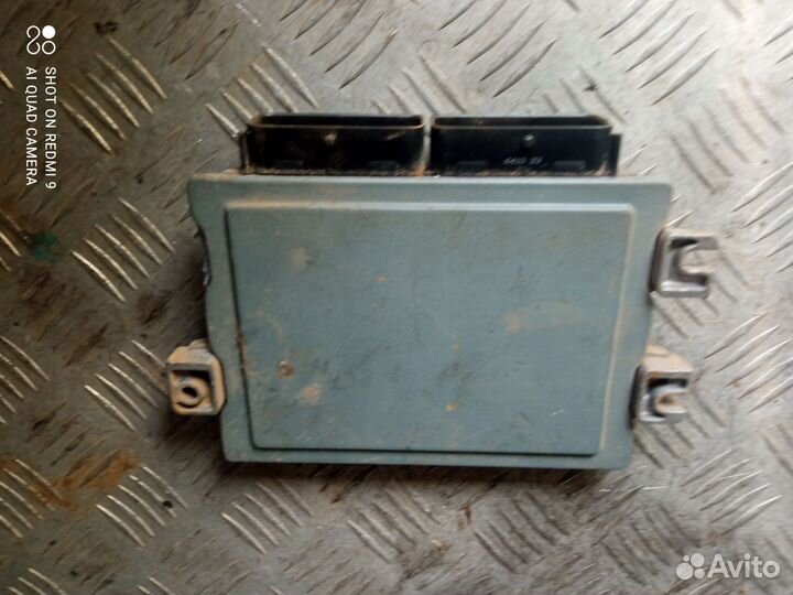 Блок управления двигателем Renault Logan