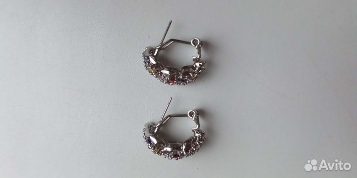 Серьги разноцветные