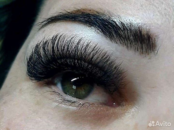 Наращивание ресниц и оформление бровей