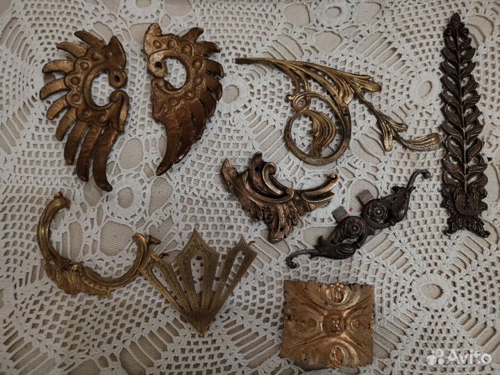 Накладки мебельные старинные. бронза(4 см, -15 см)