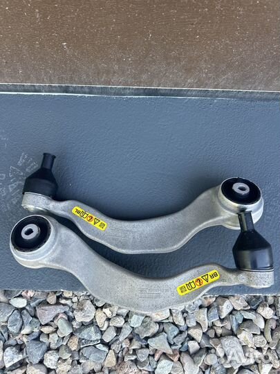 Передние ударные рычаги BMW G11