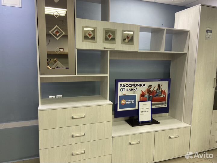 Стенка в гостиную