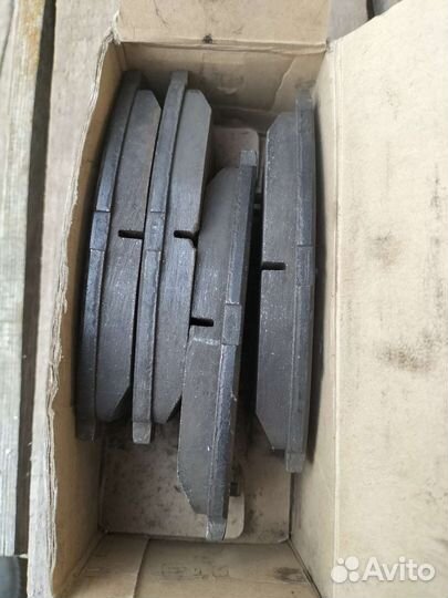 Тормозные колодки на hyundai sonata 2011г