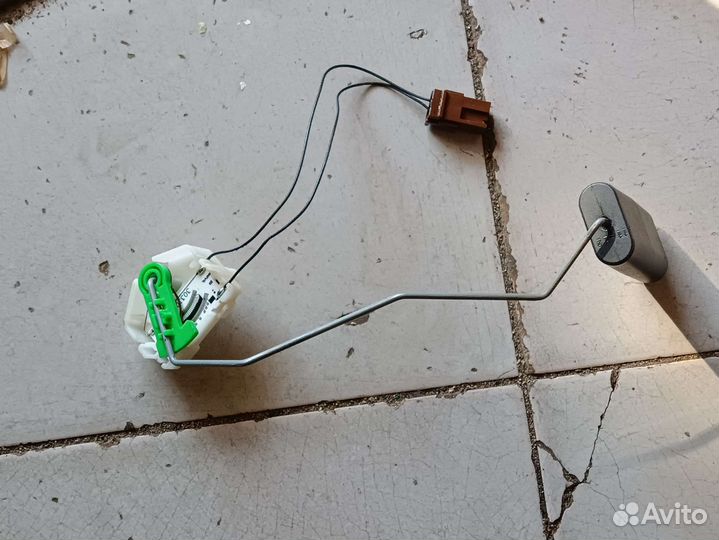 Датчик уровня топлива Peugeot 308