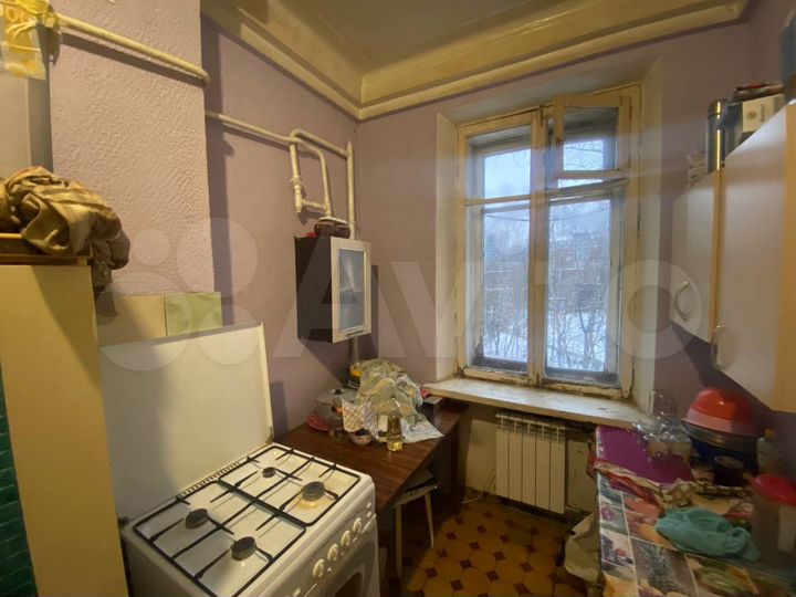 Комната 18 м² в 3-к., 4/4 эт.