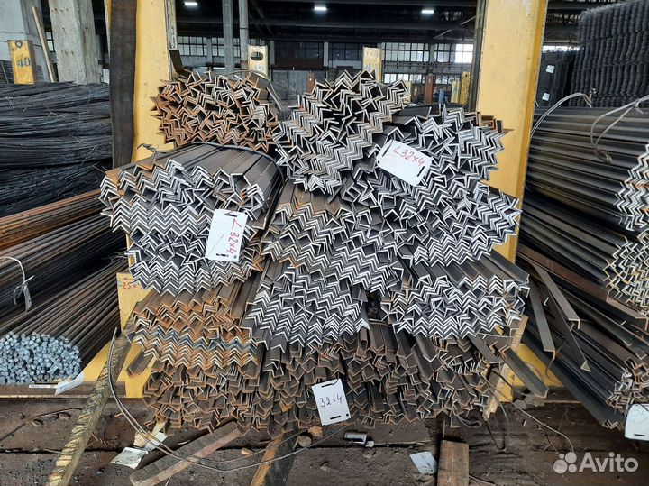 Уголок металлический 100х100х8 длина 6м Ст3