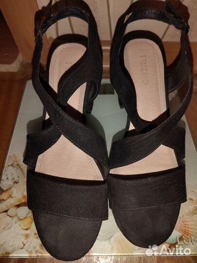 Туфли женские 38 размер черные замшевые