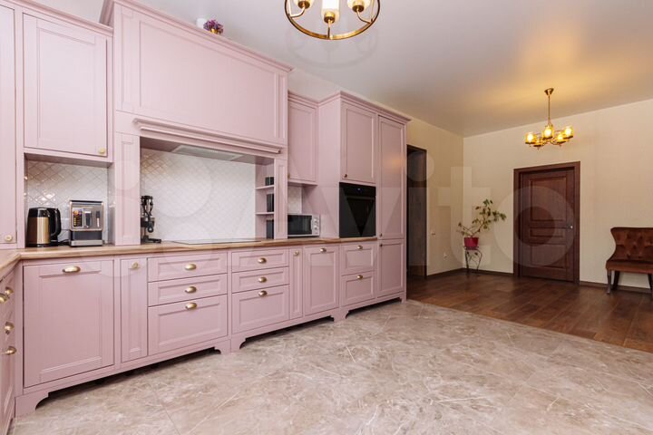 Коттедж 181 м² на участке 23 сот.