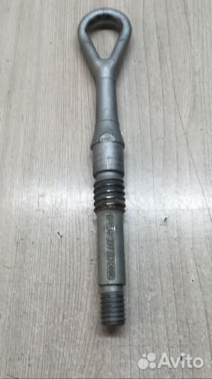 Б/У Крюк буксировочный