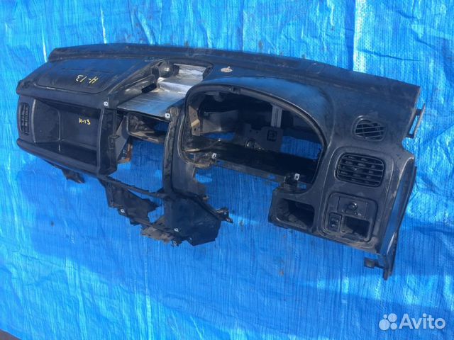 Торпедо nissan cube AZ10