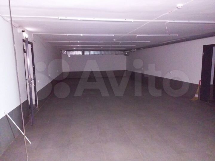 Нежилое помещение, 90м.кв. (1-ая линия)