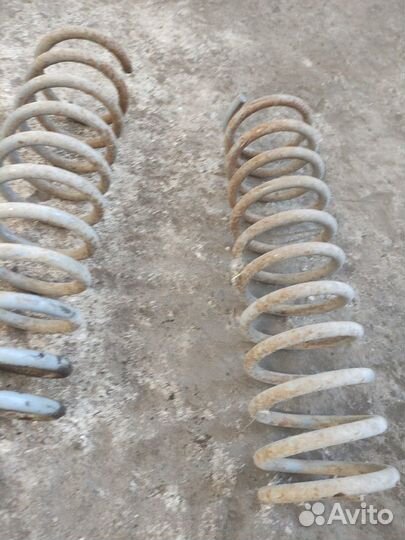 Пружины задние Volkswagen Passat B2