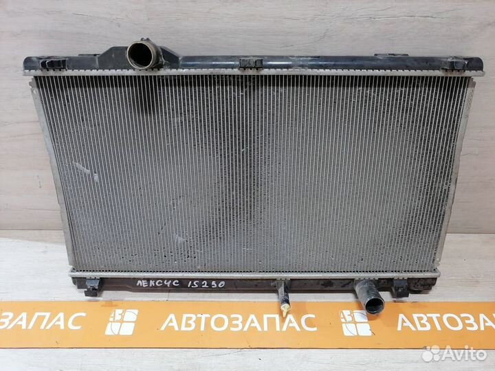 Радиатор охлаждения двигателя Lexus IS 250 Лексус
