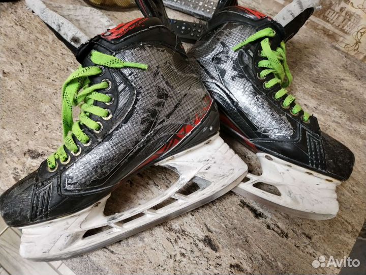 Хоккейные коньки bauer 42 размер