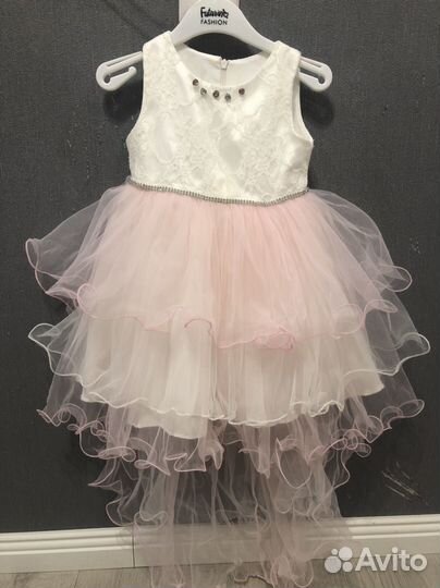 Платье праздничное 98