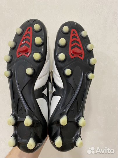Футбольные бутсы mizuno morelia