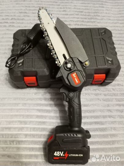 Аккумуляторная мини-пила (сучкорез)