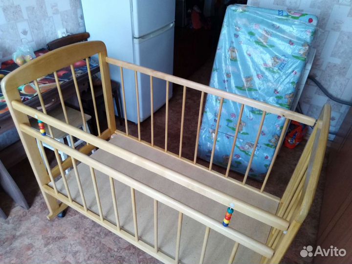 Детская кроватка