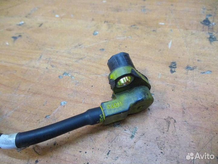 Датчик ABS задний левый Mitsubishi Outlander 1 (C