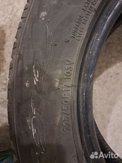 Nitto NT421Q 225/60 R17 103V