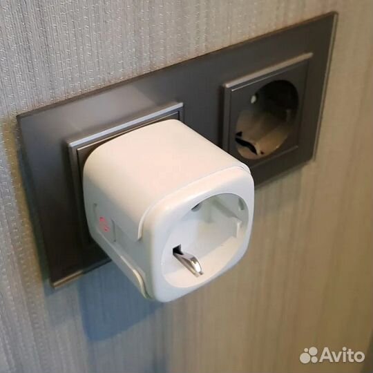 Умная розетка WiFi