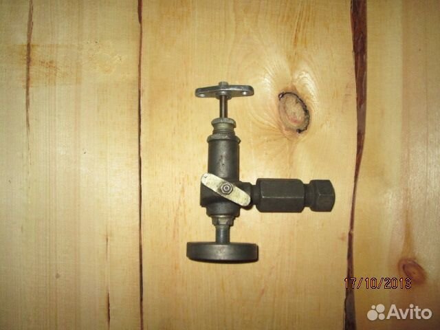 Вентили стальные угловые фланцевые Конотоп