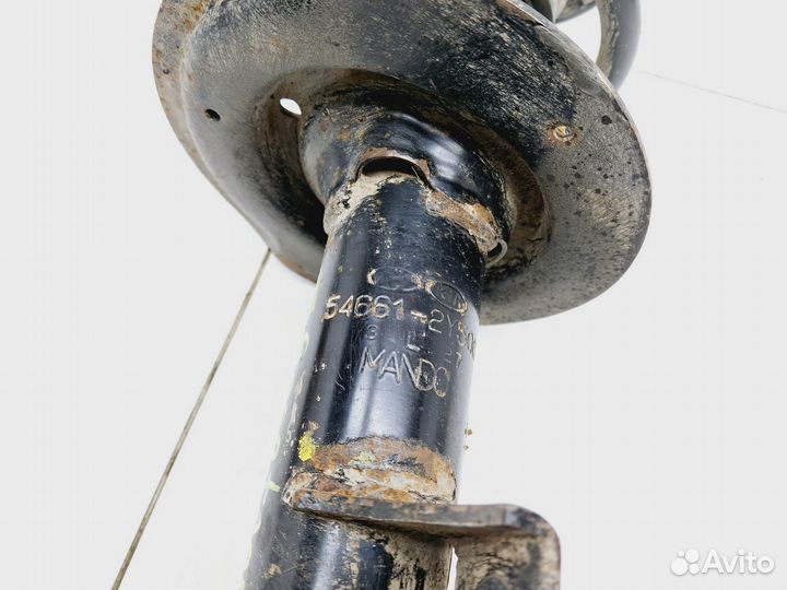 Амортизатор передний правый Kia Sportage III (SL)