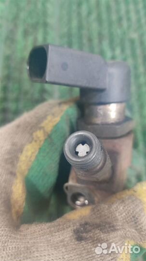 Форсунка топливная Peugeot Expert 2010