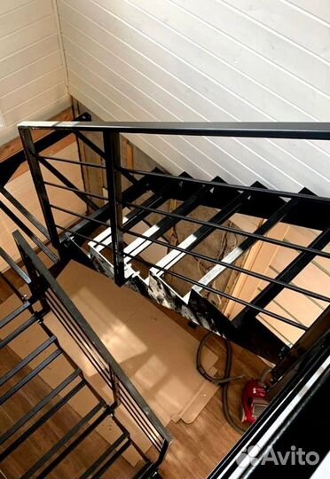 Металлокаркас для лестницы 