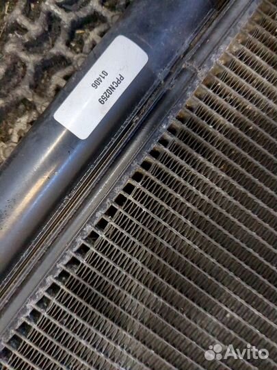 Радиатор кондиционера Acura RL, 2005