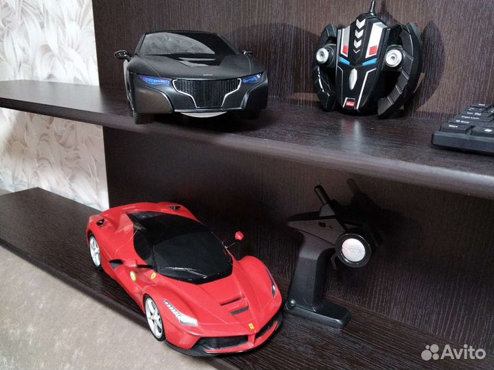 Автомобиль на пульт управлении