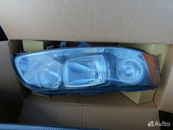 Фары Галоген volvo 30698836 30698825