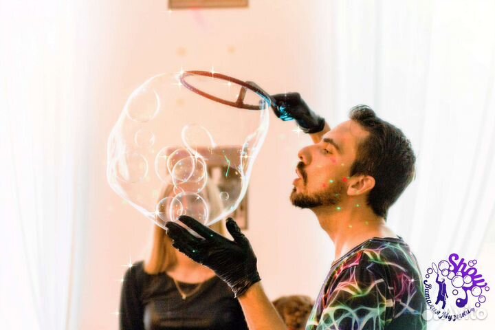 Шоу гигантских мыльных пузырей