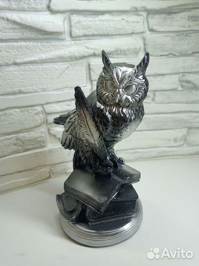 Статуэтка сова ученая с пером