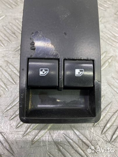 Б/У блок управления стеклоподъемника (кнопка)