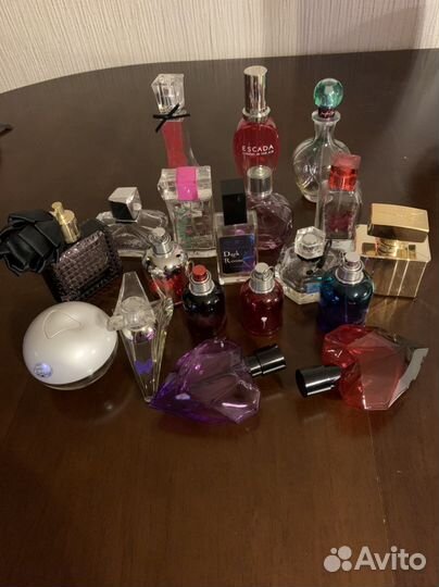 Флаконы из под женского парфюма